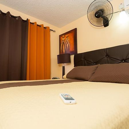 Cozy Accommodations Kingston Bagian luar foto