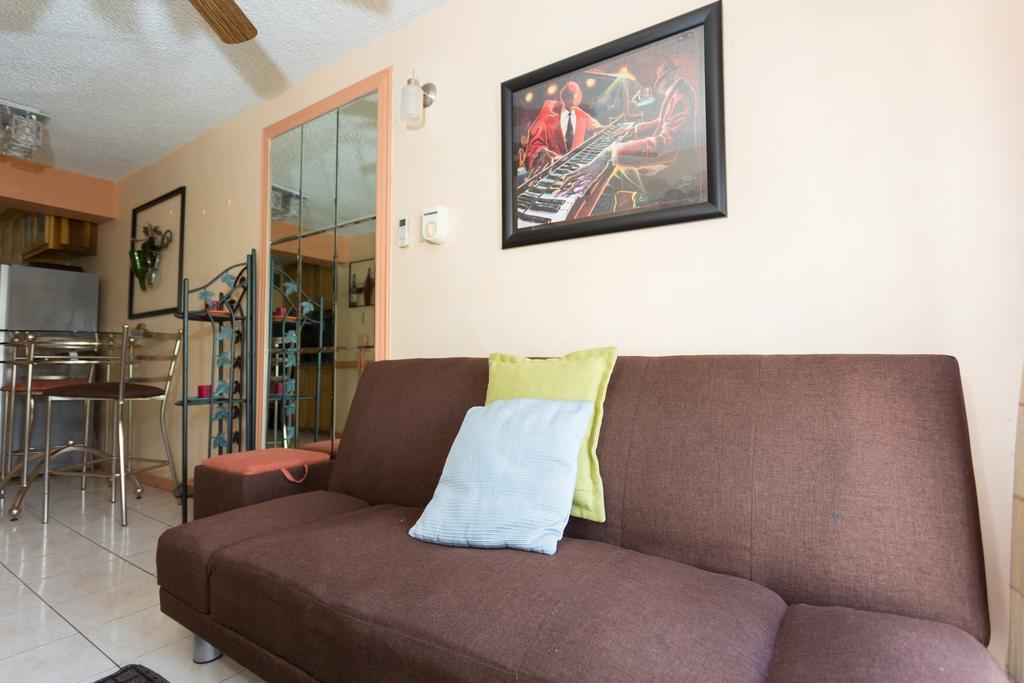 Cozy Accommodations Kingston Bagian luar foto