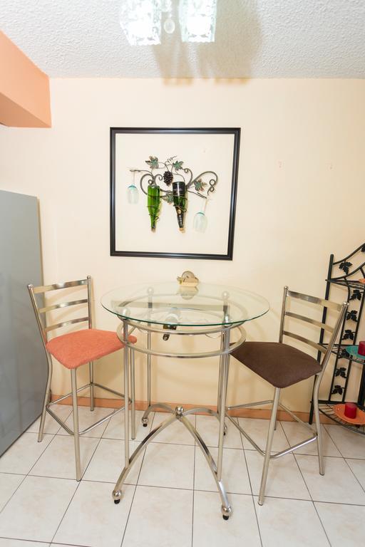 Cozy Accommodations Kingston Bagian luar foto
