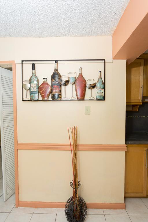 Cozy Accommodations Kingston Bagian luar foto
