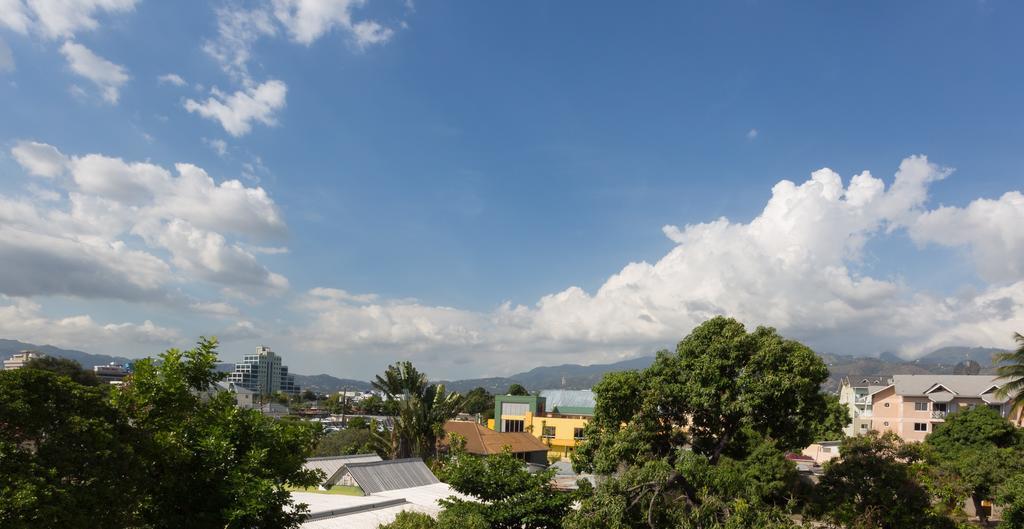 Cozy Accommodations Kingston Bagian luar foto
